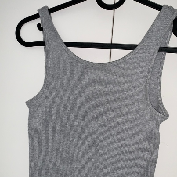 New York Tank - Picture 2 of 2